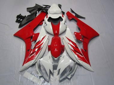 2006-2007 Estilo Rojo & Blanco R6 Carenado