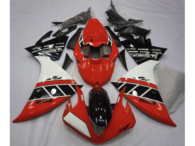 2012-2014 Rojo Brillo Blanco & Negro R1 Carenado