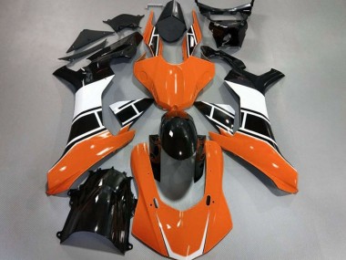 2015-2019 Naranja Brillante Blanco & Negro R1 Carenado