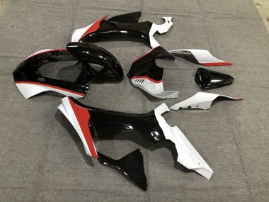 2015-2019 Rojo Brillante Blanco & Negro R1 Carenado