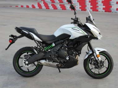 Carenados Moto Kawasaki Versys 650 2015-2021 - Blanco Asequibles