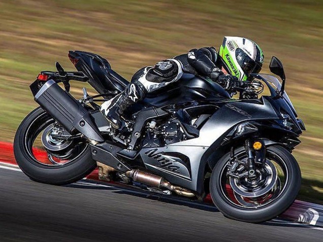 Carenado Moto Kawasaki ZX6R 2023-2025 - Negro Mate Asequibles