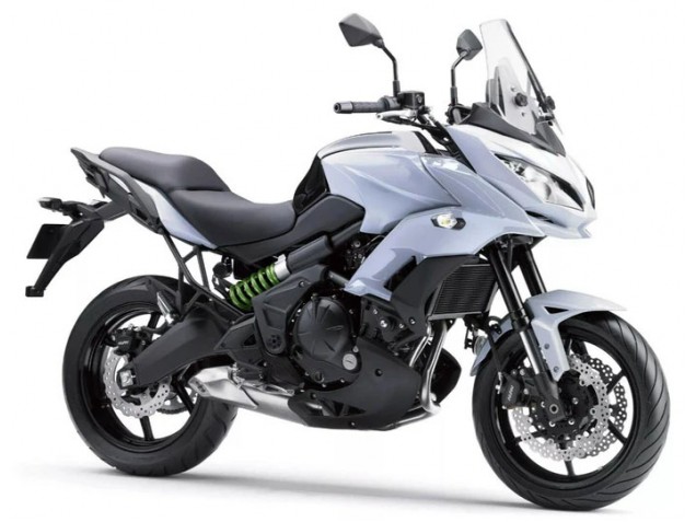 Carenados Moto Kawasaki Versys 650 2015-2021 - Blanco Negro Mate Asequibles