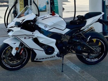 Carenados Moto Kawasaki ZX10R 2021-2025 - Blanco Negro Raya Asequibles