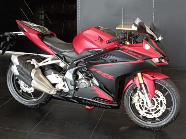 Kits Carenado Moto Honda CBR250RR 2017-2022 - Rojo Negro Mate Asequibles