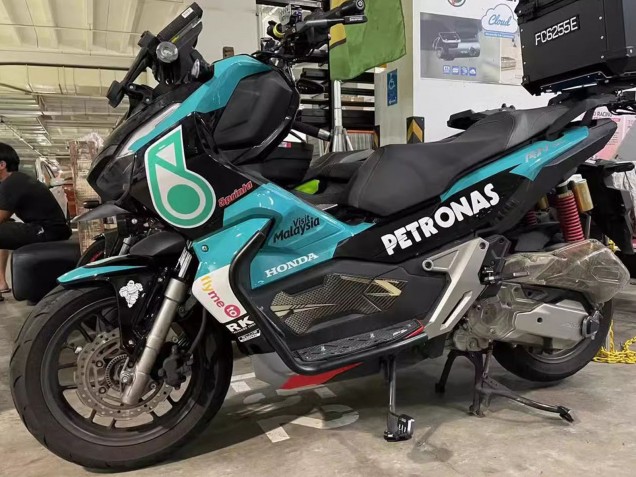Carenados Moto Honda ADV150 2018-2021 - Azul Verde Rojo Negro Brillante Petronas Asequibles