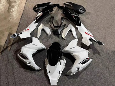 Carenado Moto Honda ADV160 2022-2024 - Blanco Negro Brillante Asequibles